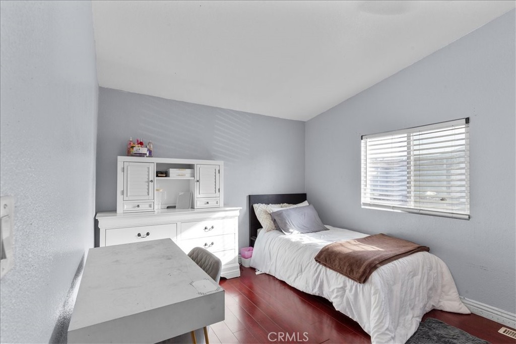 9080 Bloomfield 126