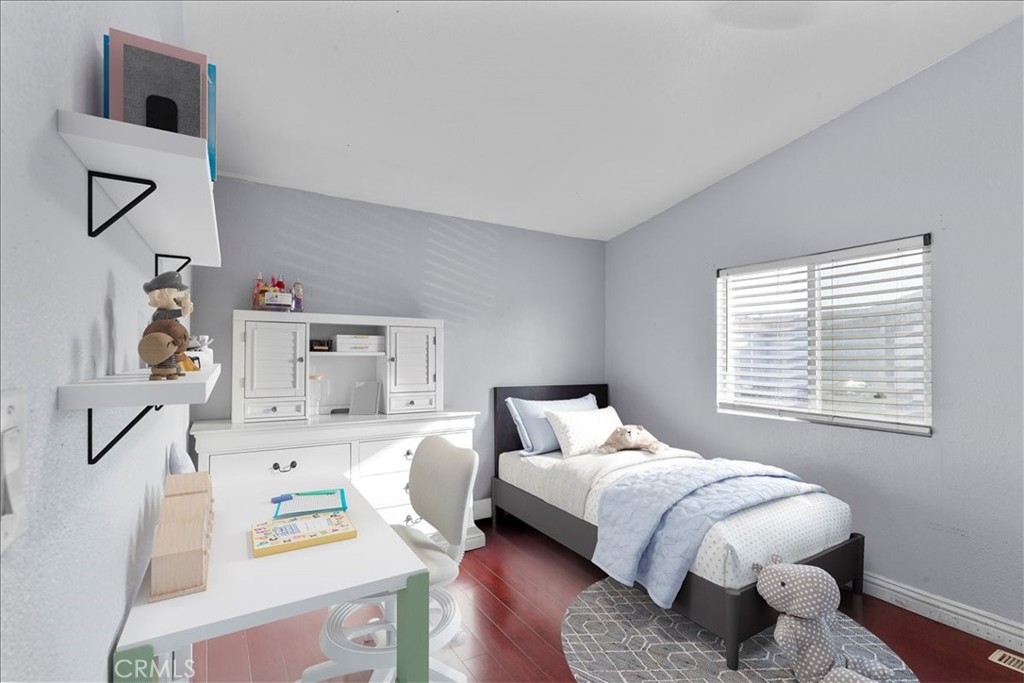 9080 Bloomfield 126