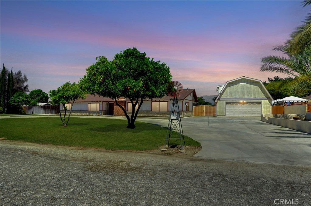 4468 Mustang Road