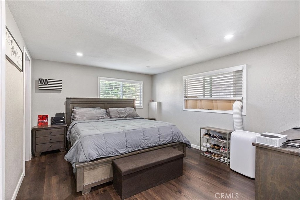 9080 Bloomfield Avenue 293