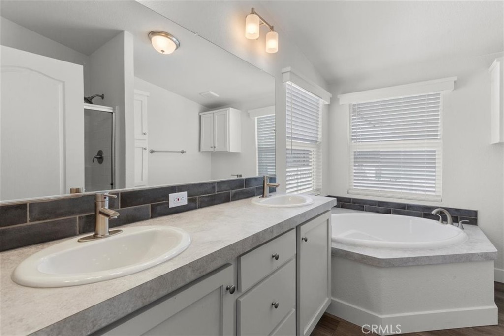 9080 Bloomfield 145