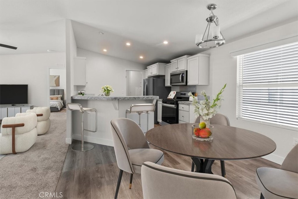 9080 Bloomfield 145