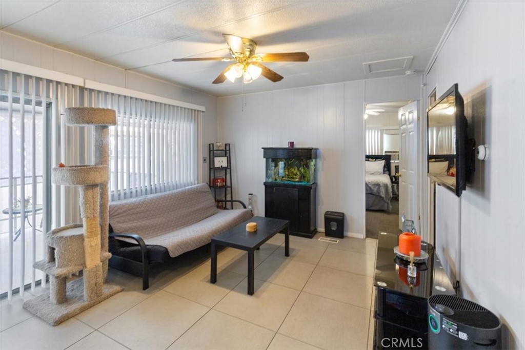 300 N Rampart 195