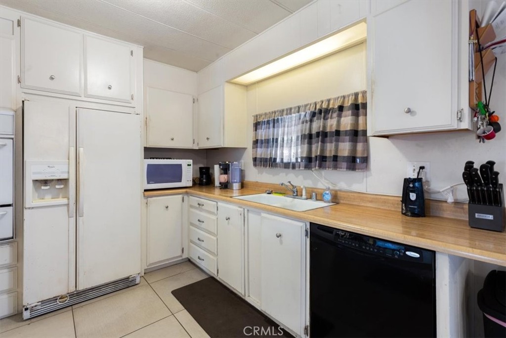 300 N Rampart 195
