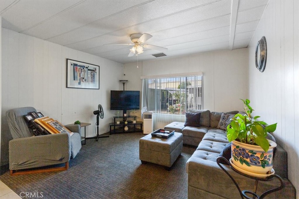 300 N Rampart 195