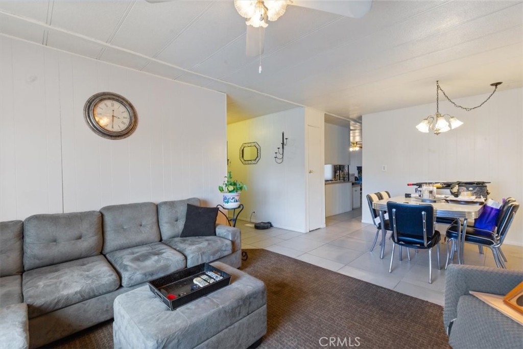 300 N Rampart 195