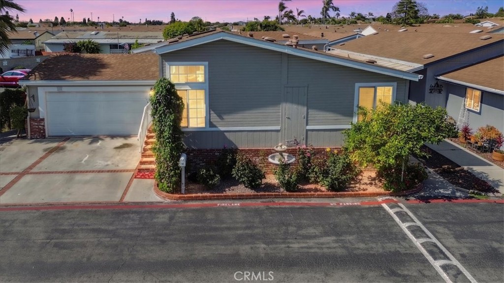 201 Crow Lane