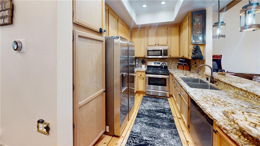 755 Cienega