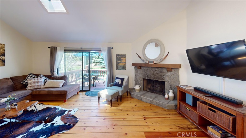 755 Cienega