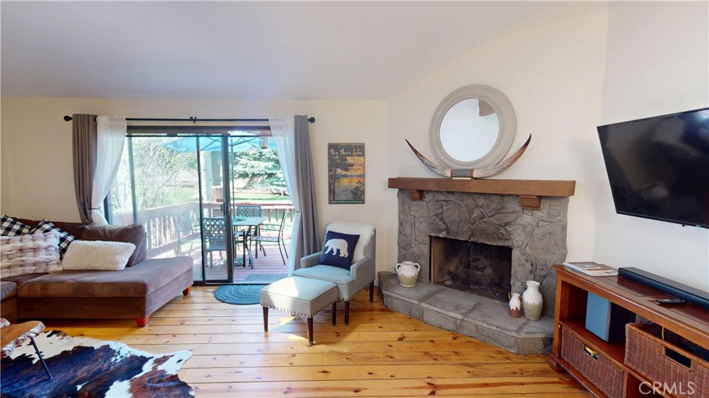 755 Cienega