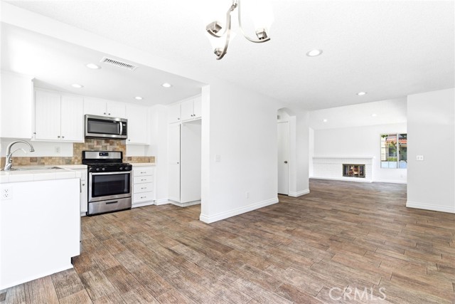 1685 DIAMOND BAR BLVD