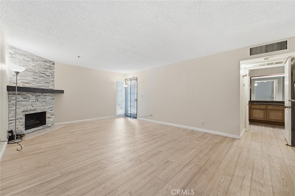 5705 Friars 22