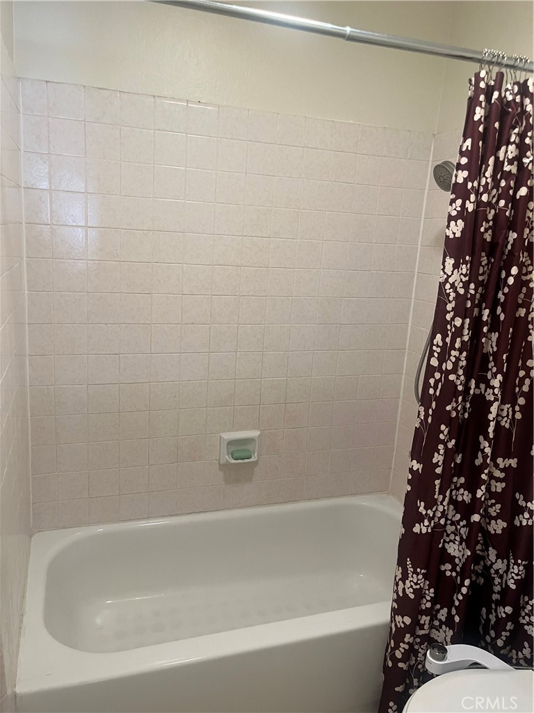 5705 Friars 22
