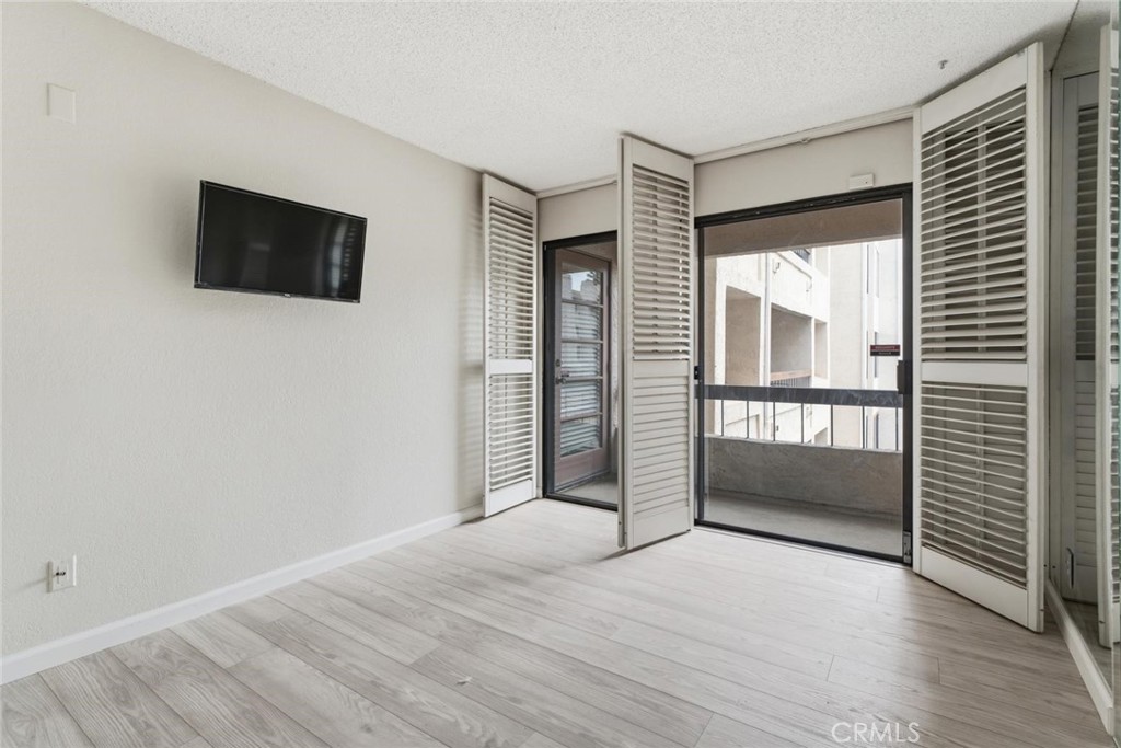 5705 Friars 22