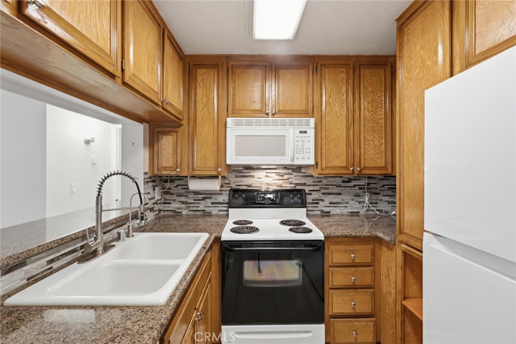 5705 Friars 22