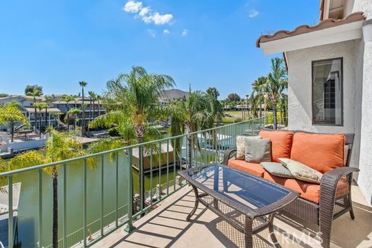 30181 Swan Point