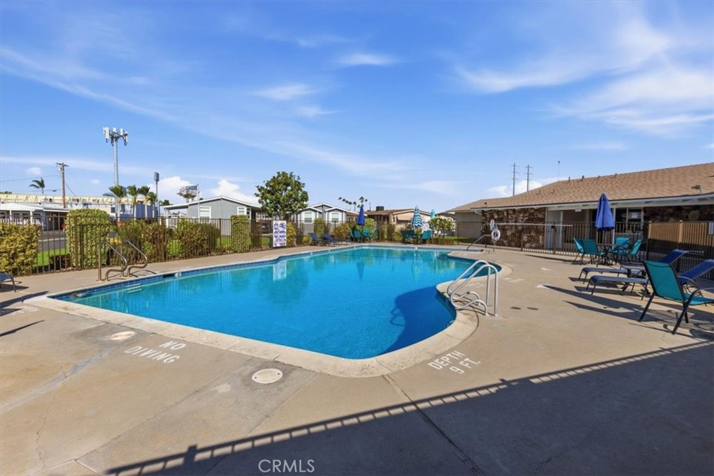 15621 Beach Boulevard 53