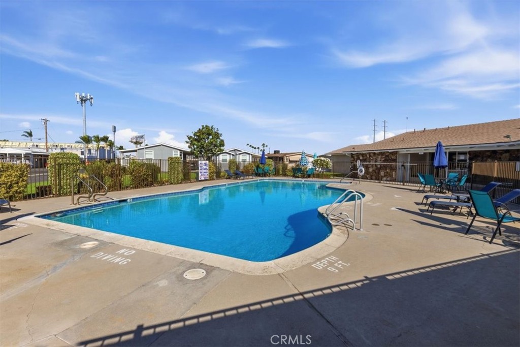 15621 Beach Boulevard 53