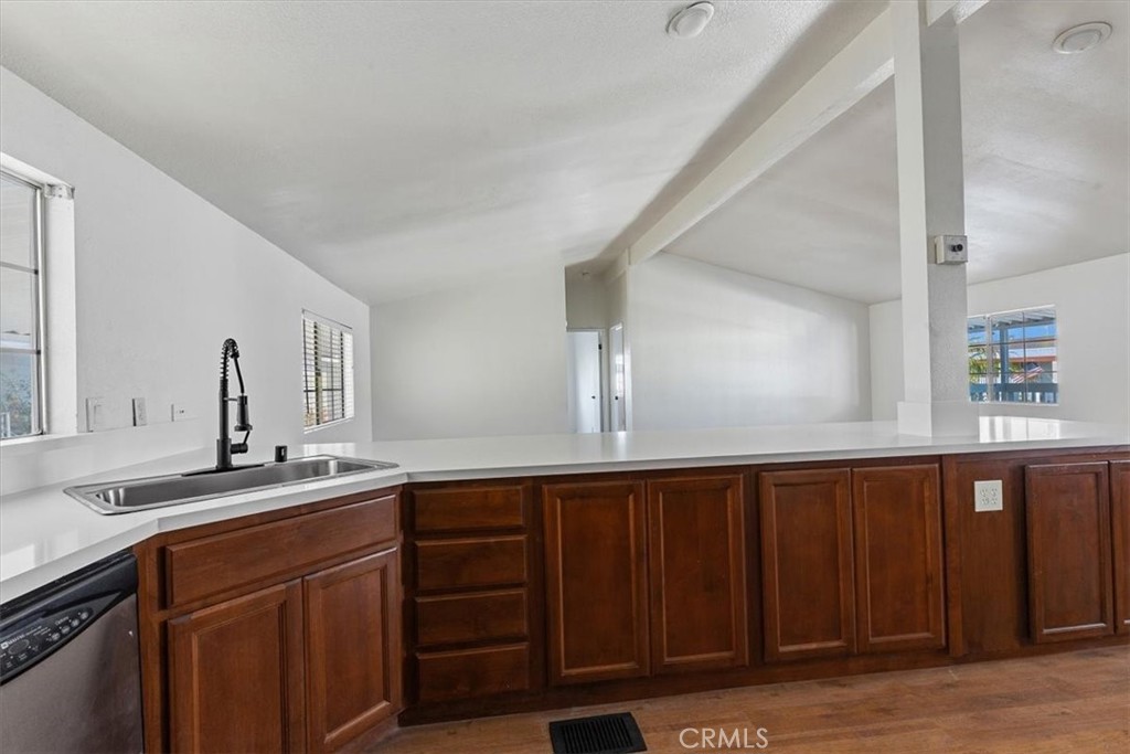 15621 Beach Boulevard 53