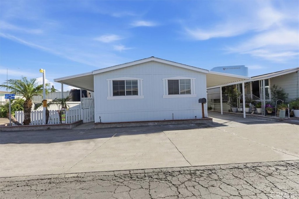 15621 Beach Boulevard 53