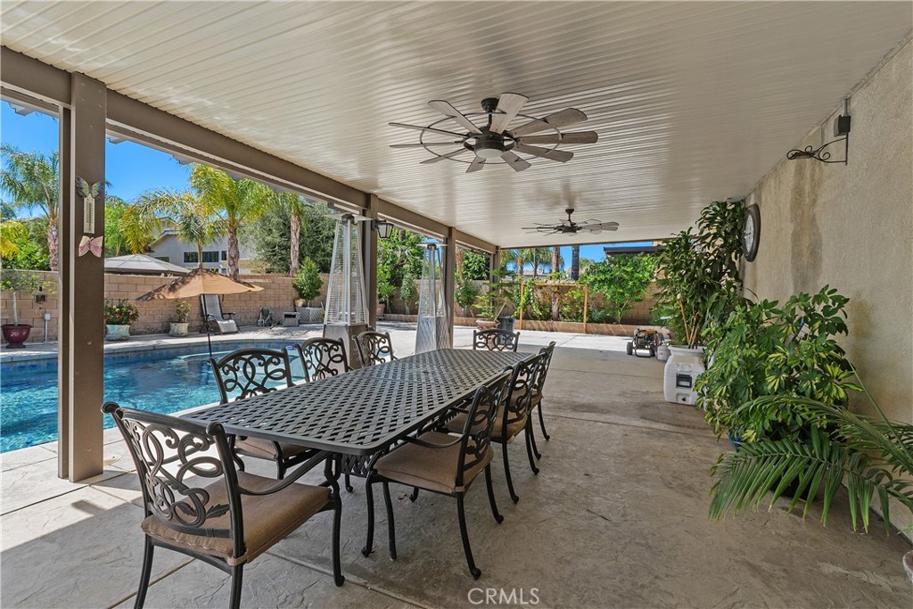 9479 Lost Grove
