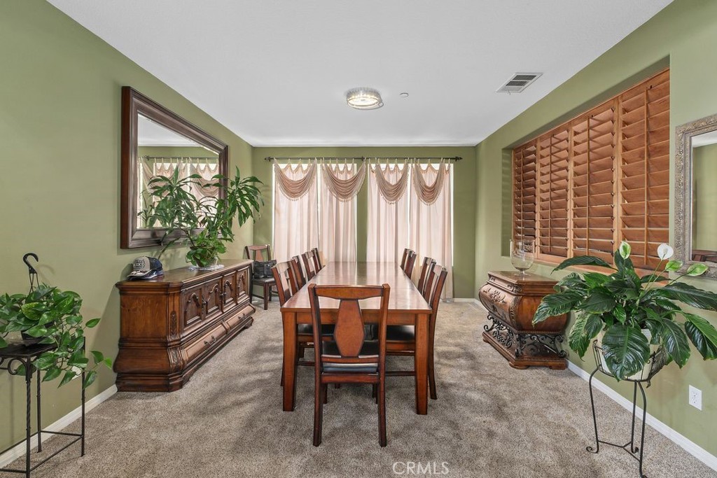 9479 Lost Grove