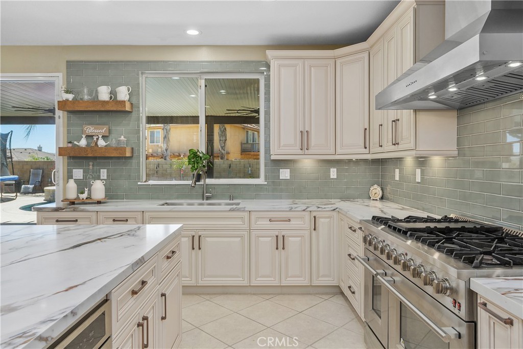 9479 Lost Grove