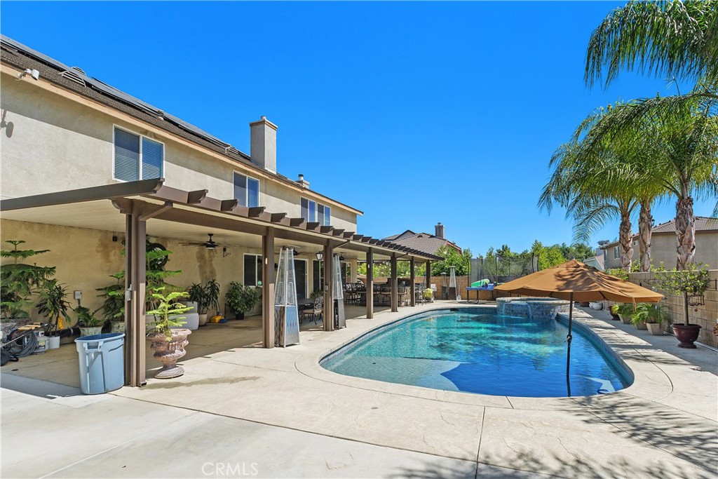 9479 Lost Grove