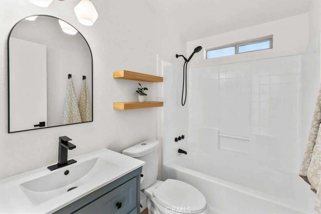 9080 Bloomfield 31