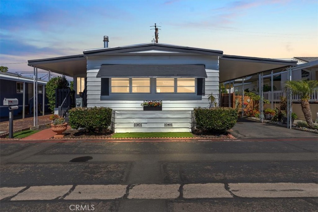 16444 Bolsa Chica 26