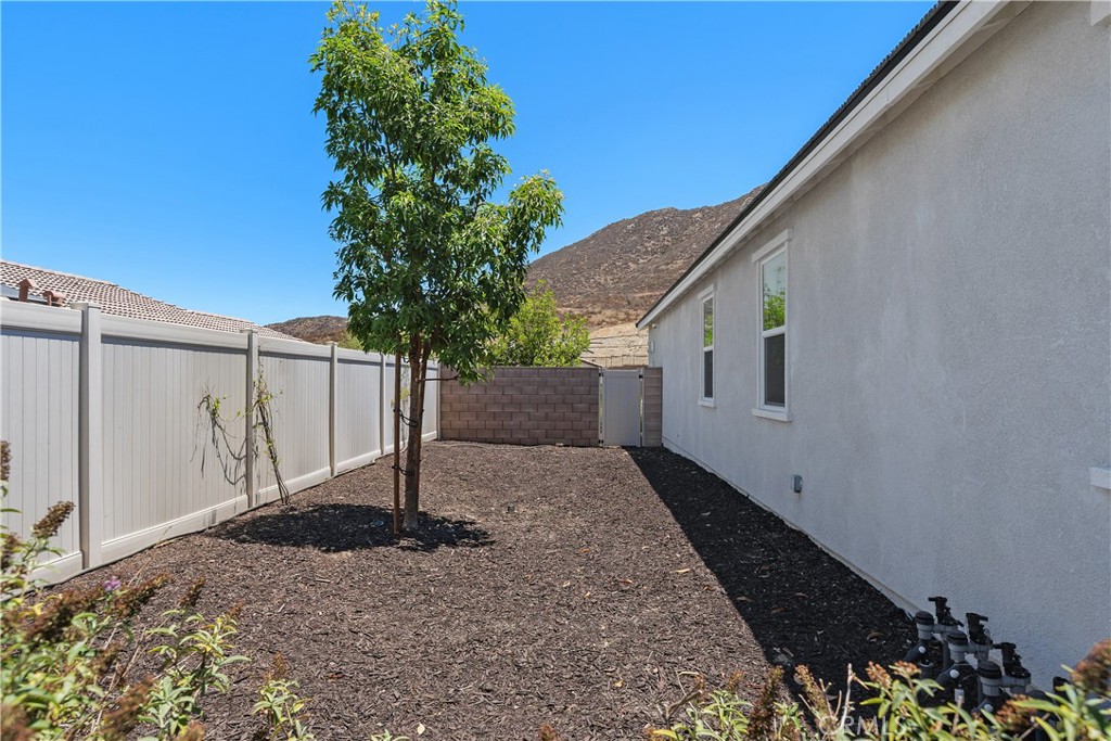 31672 Settlers Road