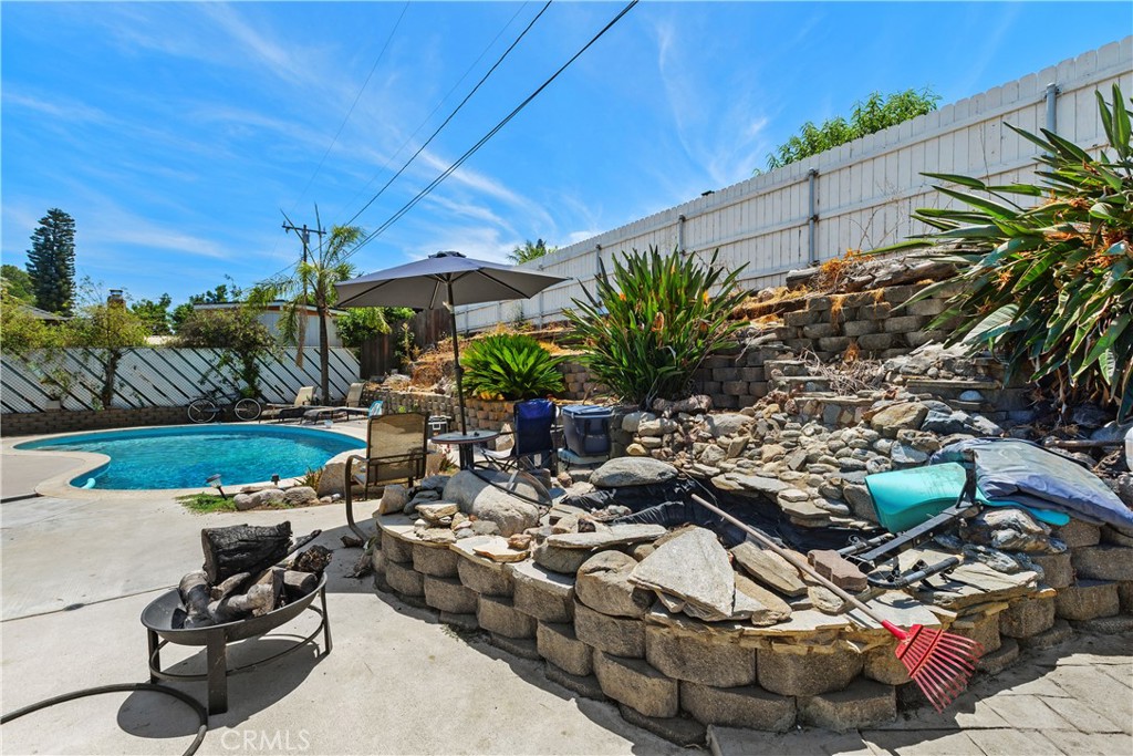 726 W Hacienda