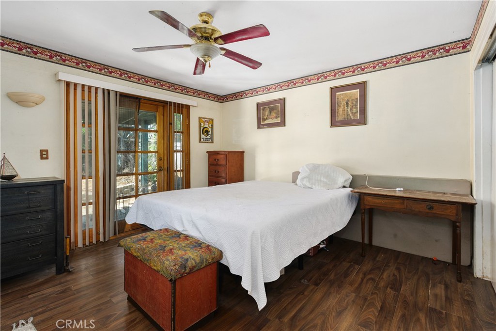 726 W Hacienda