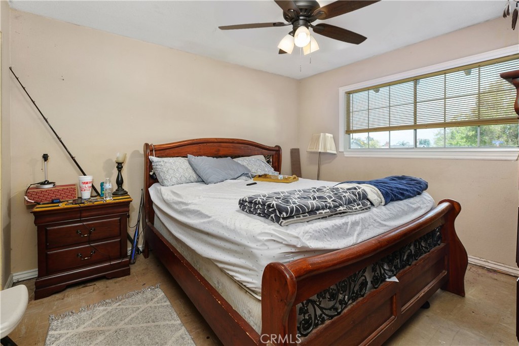 726 W Hacienda