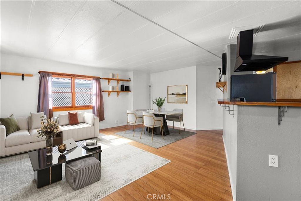 9080 Bloomfield 257