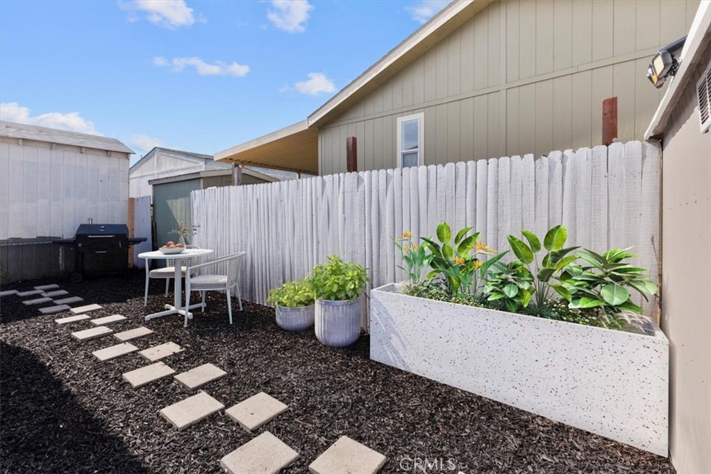 9080 Bloomfield 257