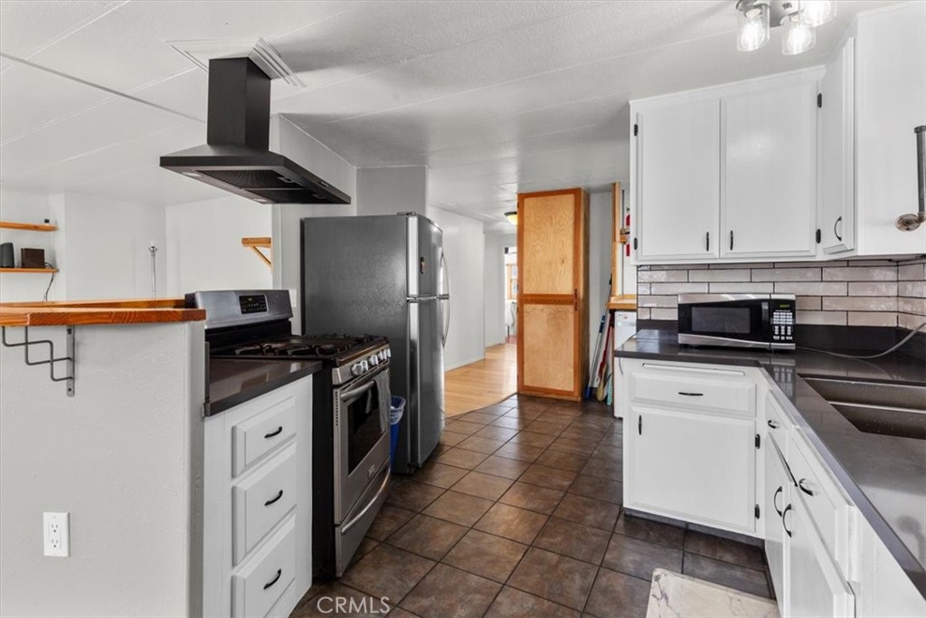 9080 Bloomfield 257