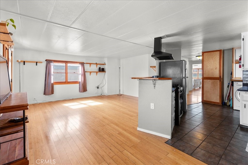 9080 Bloomfield 257