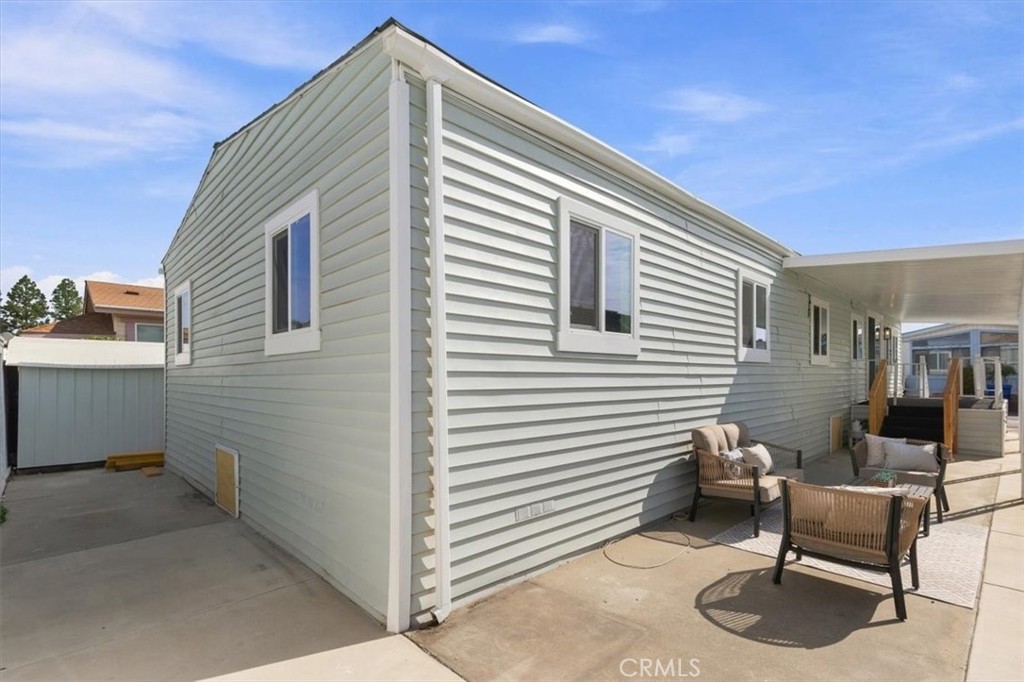 9080 Bloomfield Avenue 201