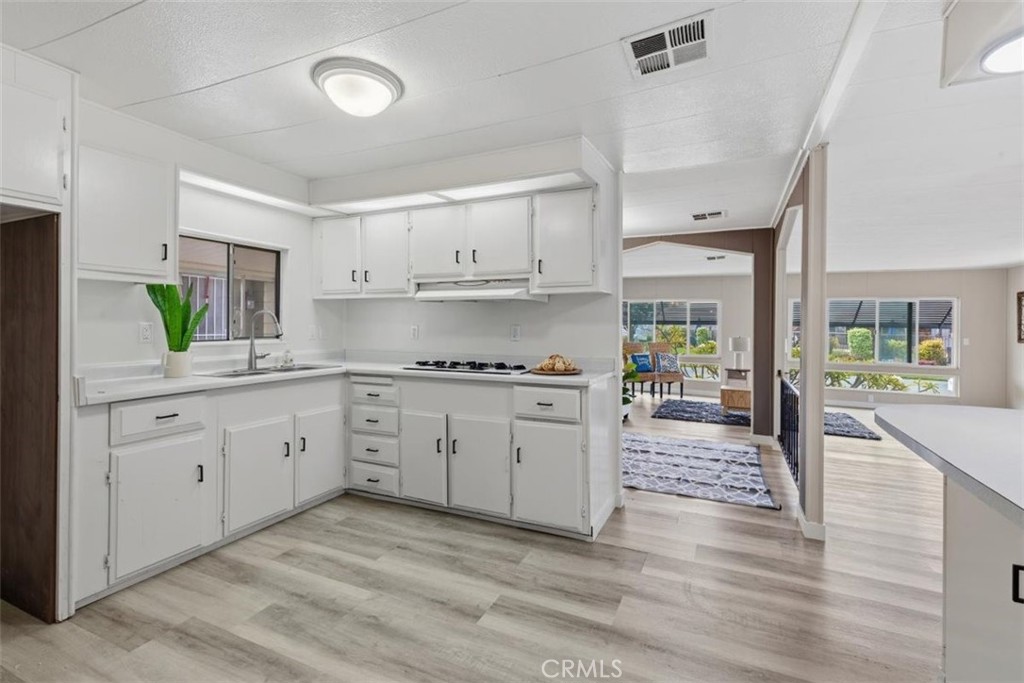 15621 Beach Blvd 103