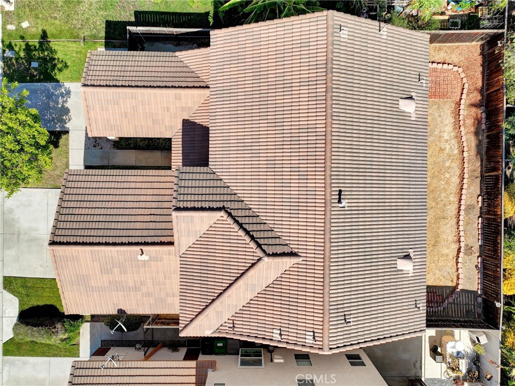 833 Pheasant Street