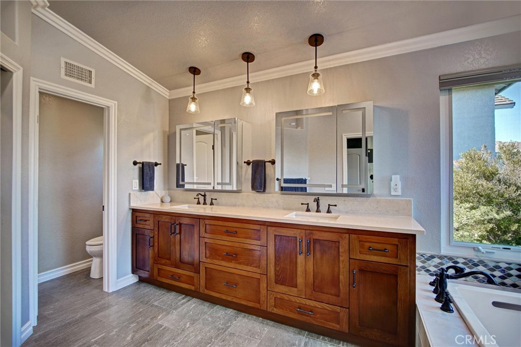 445 Somerset Circle