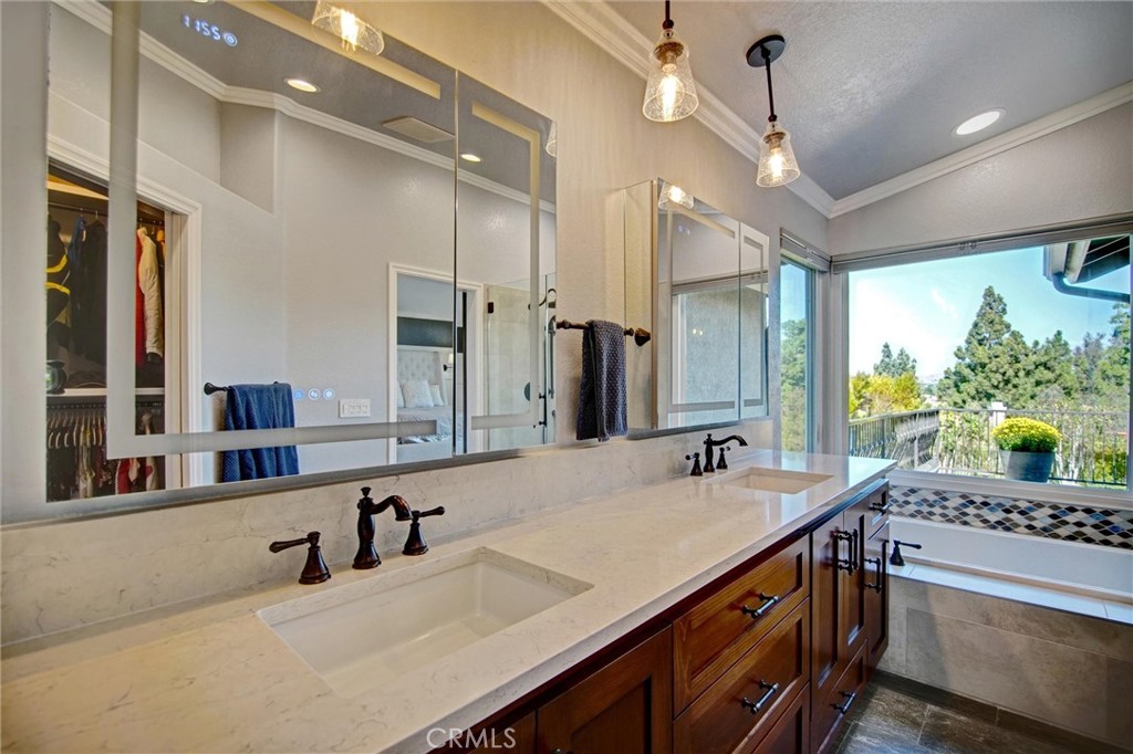 445 Somerset Circle