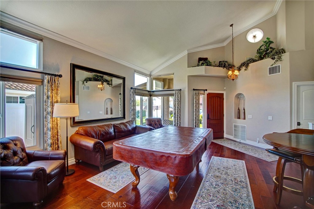 445 Somerset Circle