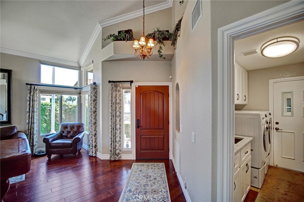 445 Somerset Circle