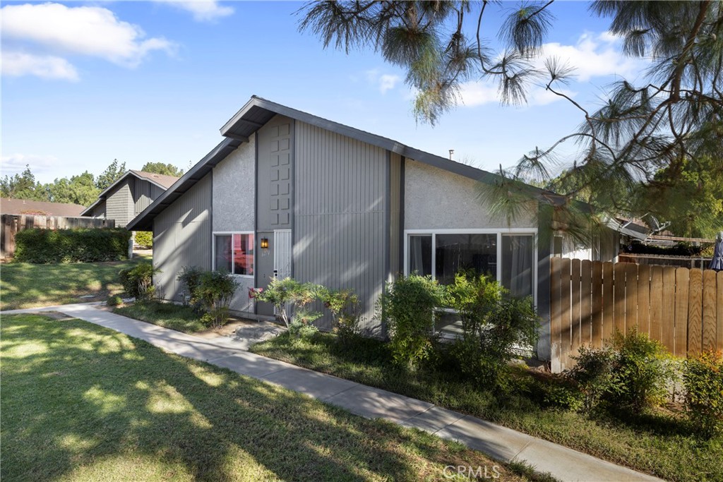 6270 Avenue Juan Diaz