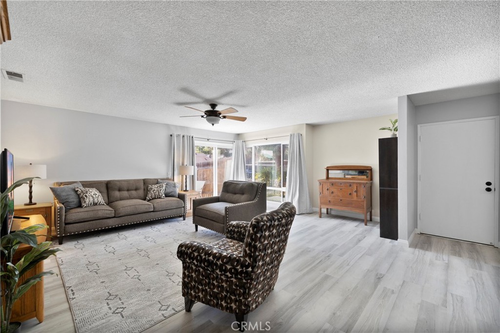 6270 Avenue Juan Diaz