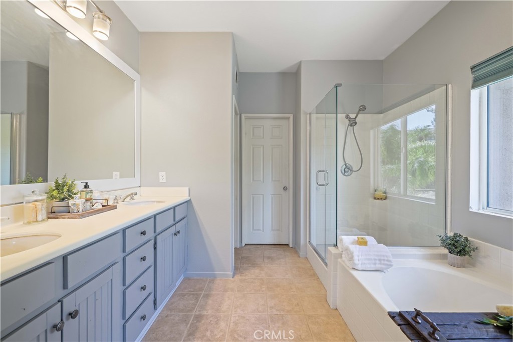 3353 Heatherbrook Circle