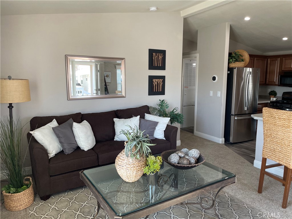 655 E Main Street 44