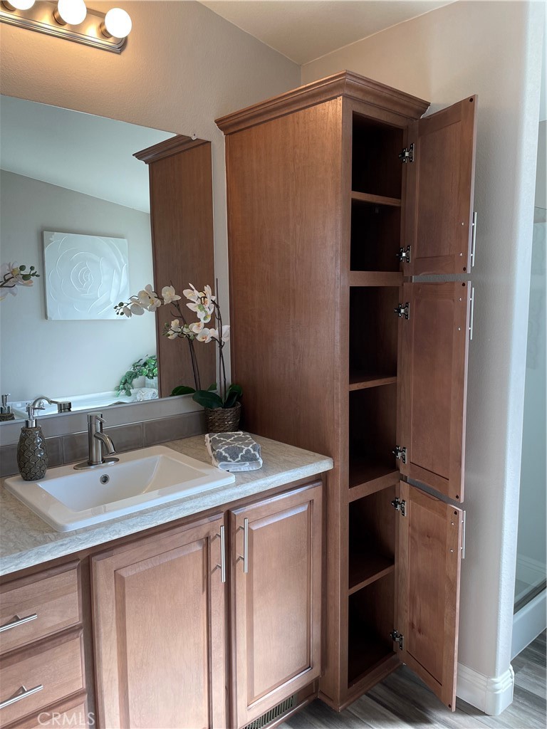 655 E Main Street 44